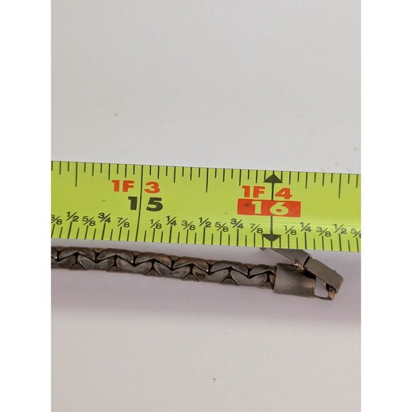 Vintage Silver Tone Necklace Blue Rhinestone Grape Cluster Design 16 Inches Long - Picture 4 of 4